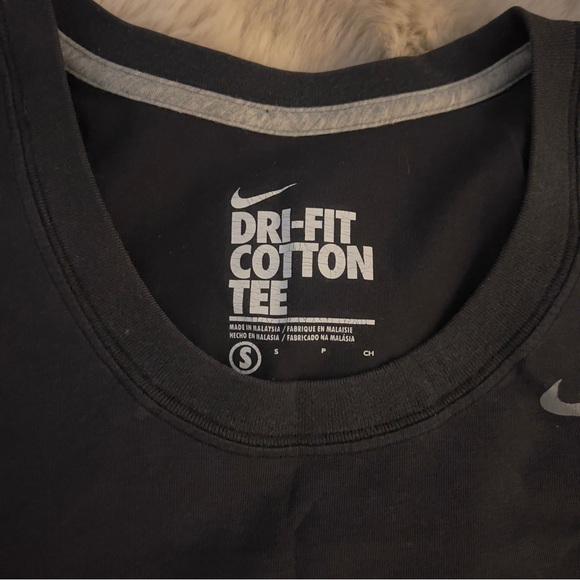 nike dri-fit cotton tank ໒꒱ - Picture 2 of 3